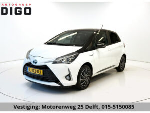 Toyota Yaris 1.5 HYBRID BLACK & WHITE GARANTIE TOT 2030! 5d
