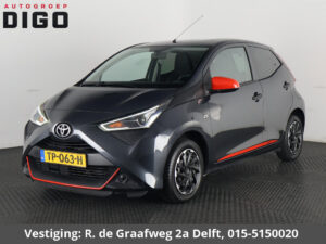 Toyota Aygo 1.0 VVT-i X-Fun Sport + Coral Red Pack 5d