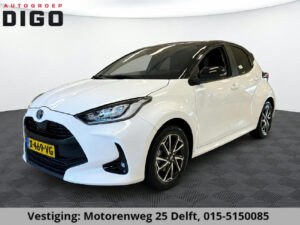 Toyota Yaris 1.5 HYBRID DYNAMIC BI-TONE AUTOMAAT GARANTIE 2034! 5d